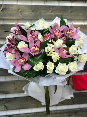 Букет цветов из: Розы и Хризантемы в Слободе