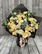 Букет цветов из:  Розы и Лизиантусы в Слободе
