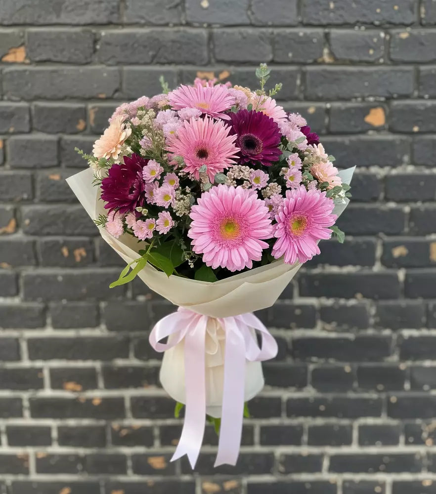Букет цветов из: Герберы и Хризантемы в Слободе