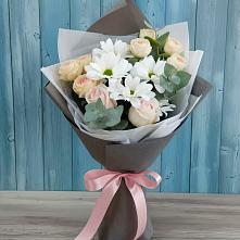 Букет цветов из:  Хризантемы и Розы в Слободе