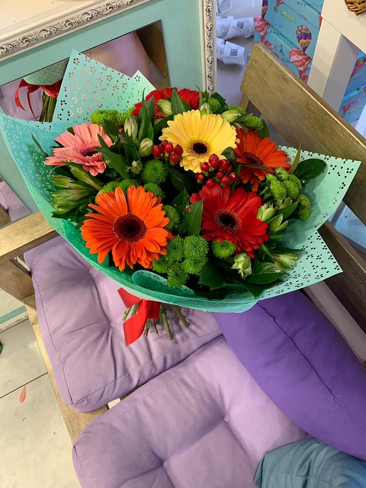 Букет цветов из: Герберы, Хризантемы и Альстромерии в Слободе
