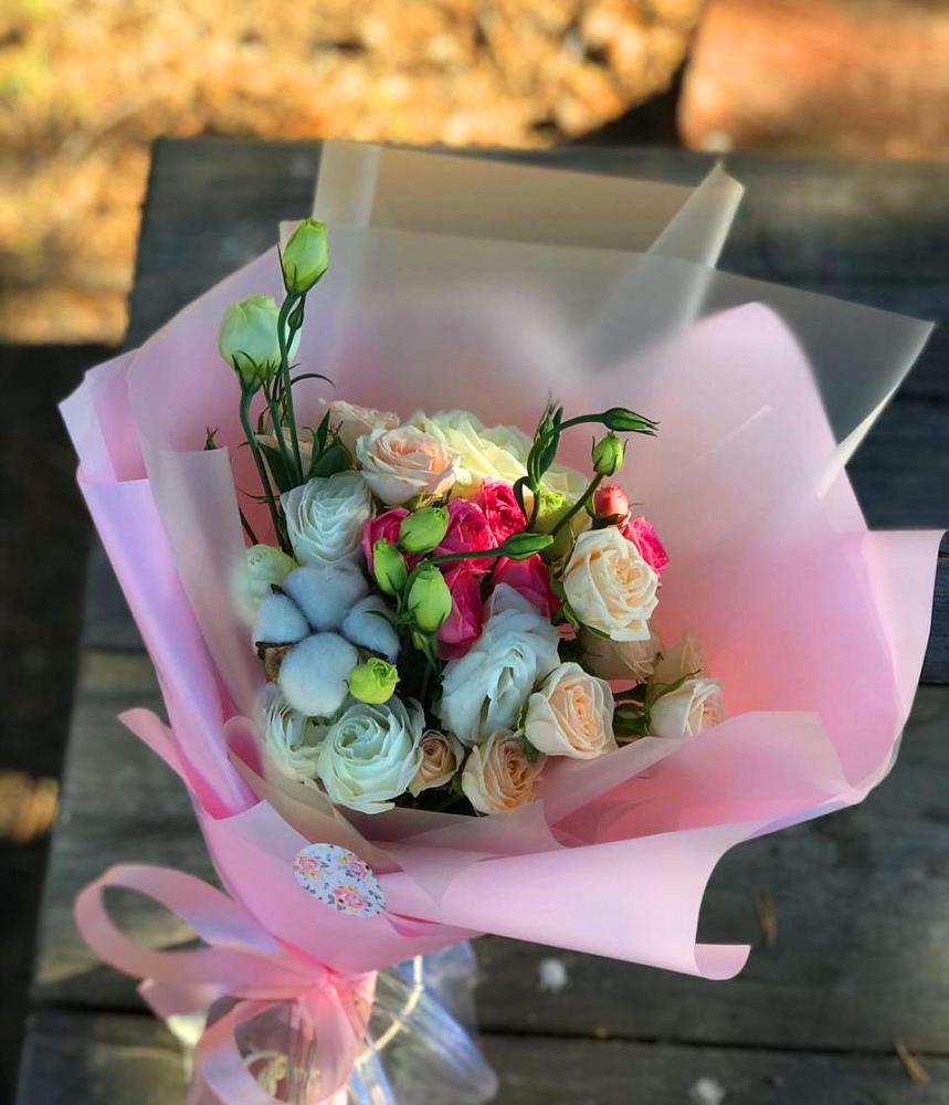 Букет цветов из: Розы и Лизиантусы в Слободе