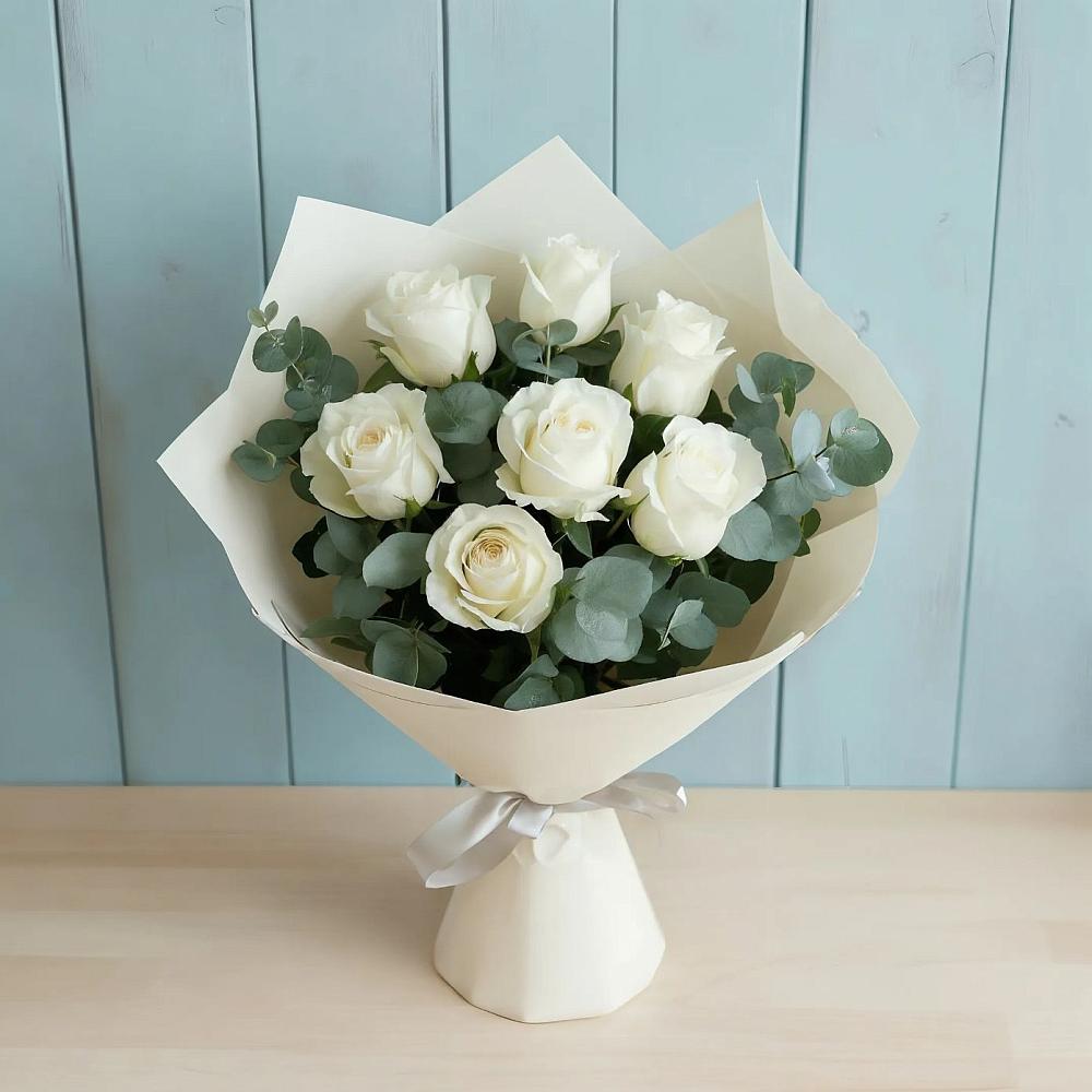 Букет Белые розы в Эвкалипте в Слободе