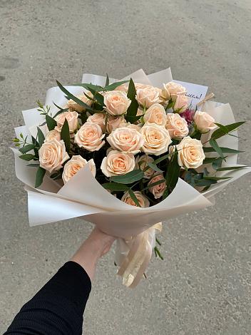Букет Кремовые розы Латте в Слободе