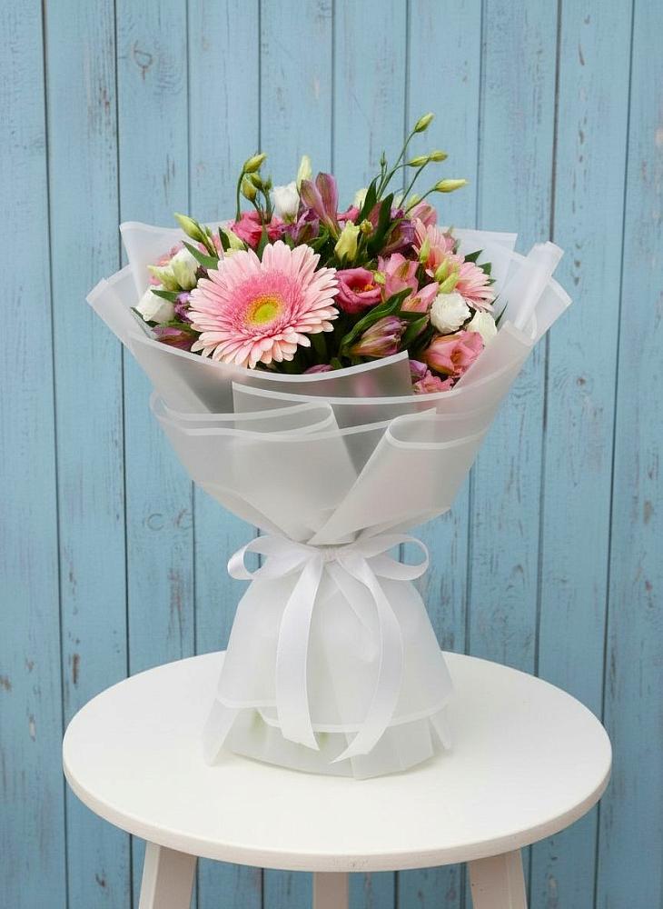 Букет цветов из: Герберы, Альстромерии и Лизиантусы в Слободе