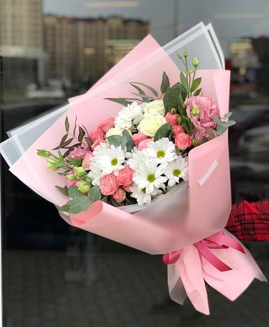 Букет цветов из: Розы, Лизиантусы и Хризантемы в Слободе