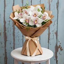 Букет цветов из:  Орхидеи и Розы в Слободе