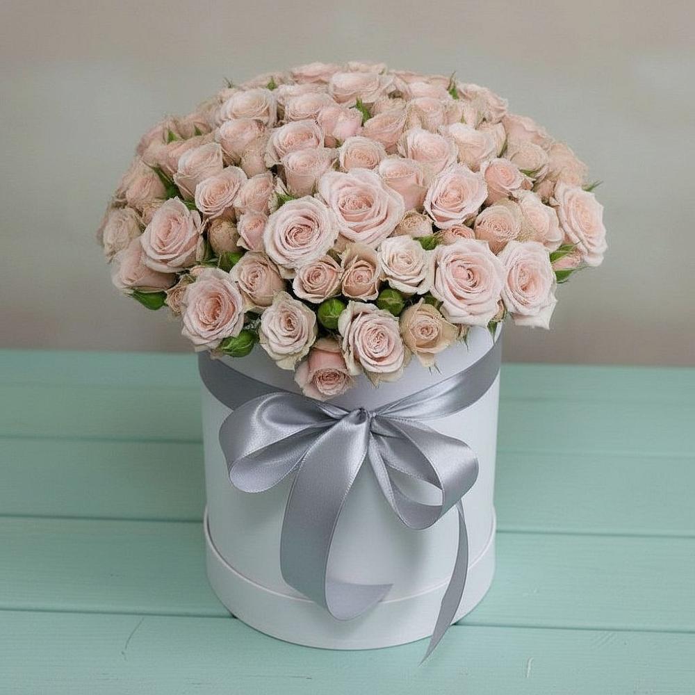 Цветочная композиция из Розы в шляпной коробке в Слободе